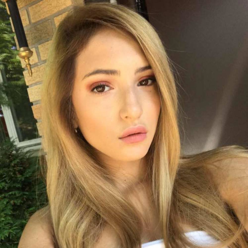 Meet your Posher, Michelle